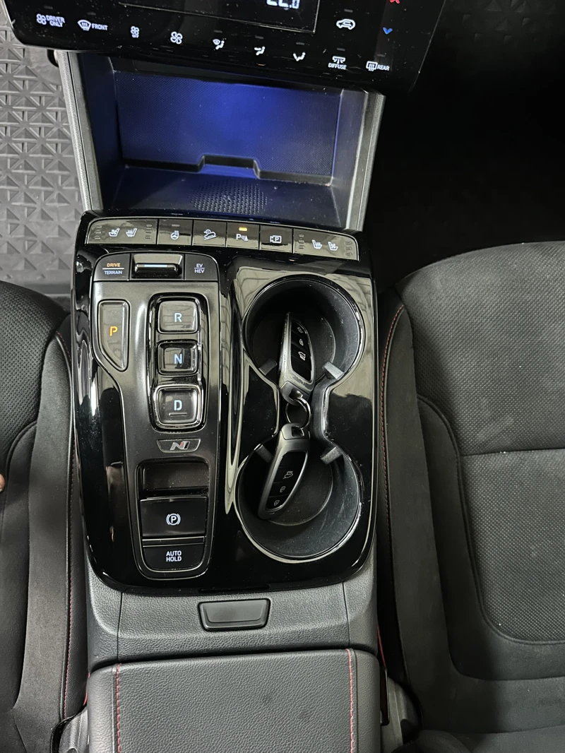 Hyundai Tucson 1.6 T-GDi N LINE Plug-in Hybrid 4x4, снимка 10 - Автомобили и джипове - 52212088