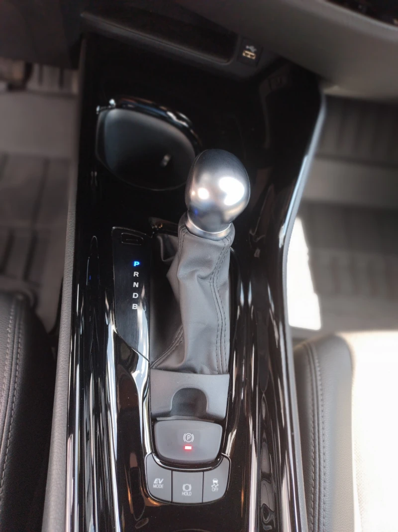 Toyota C-HR Club, снимка 9 - Автомобили и джипове - 53067006