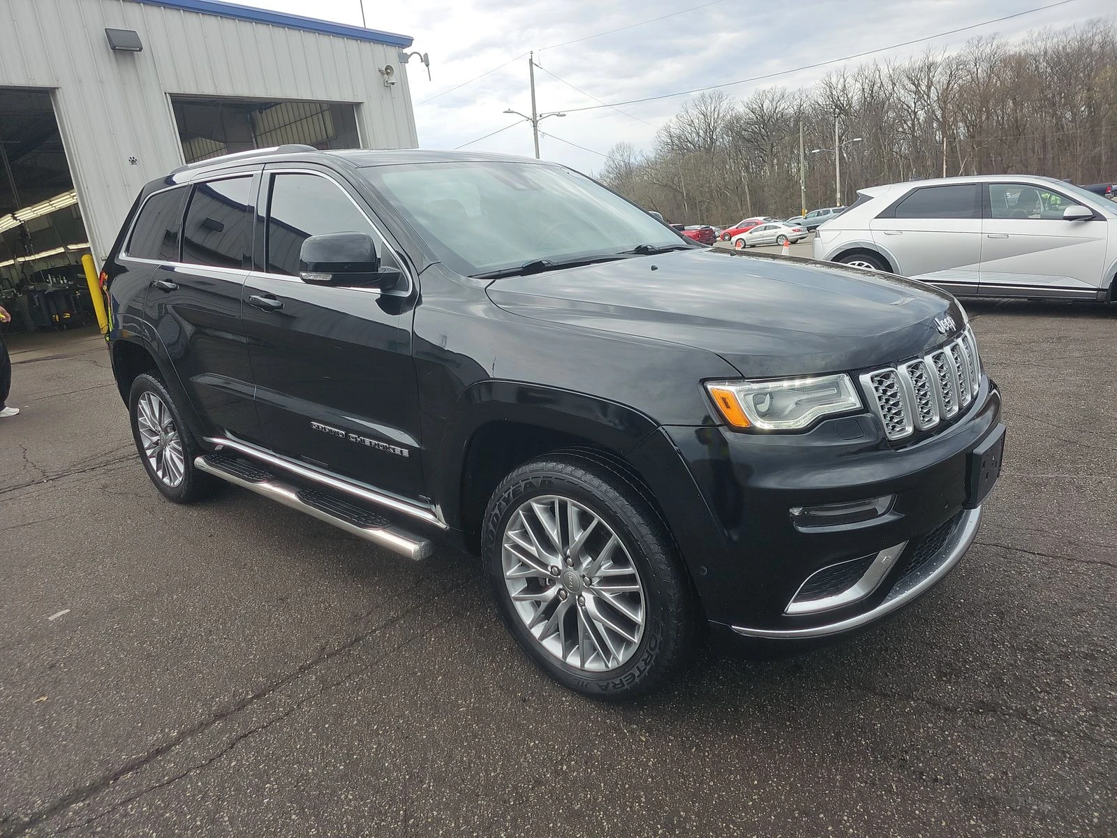 Jeep Grand cherokee 2018 Jeep Grand Cherokee Summit - изображение 3