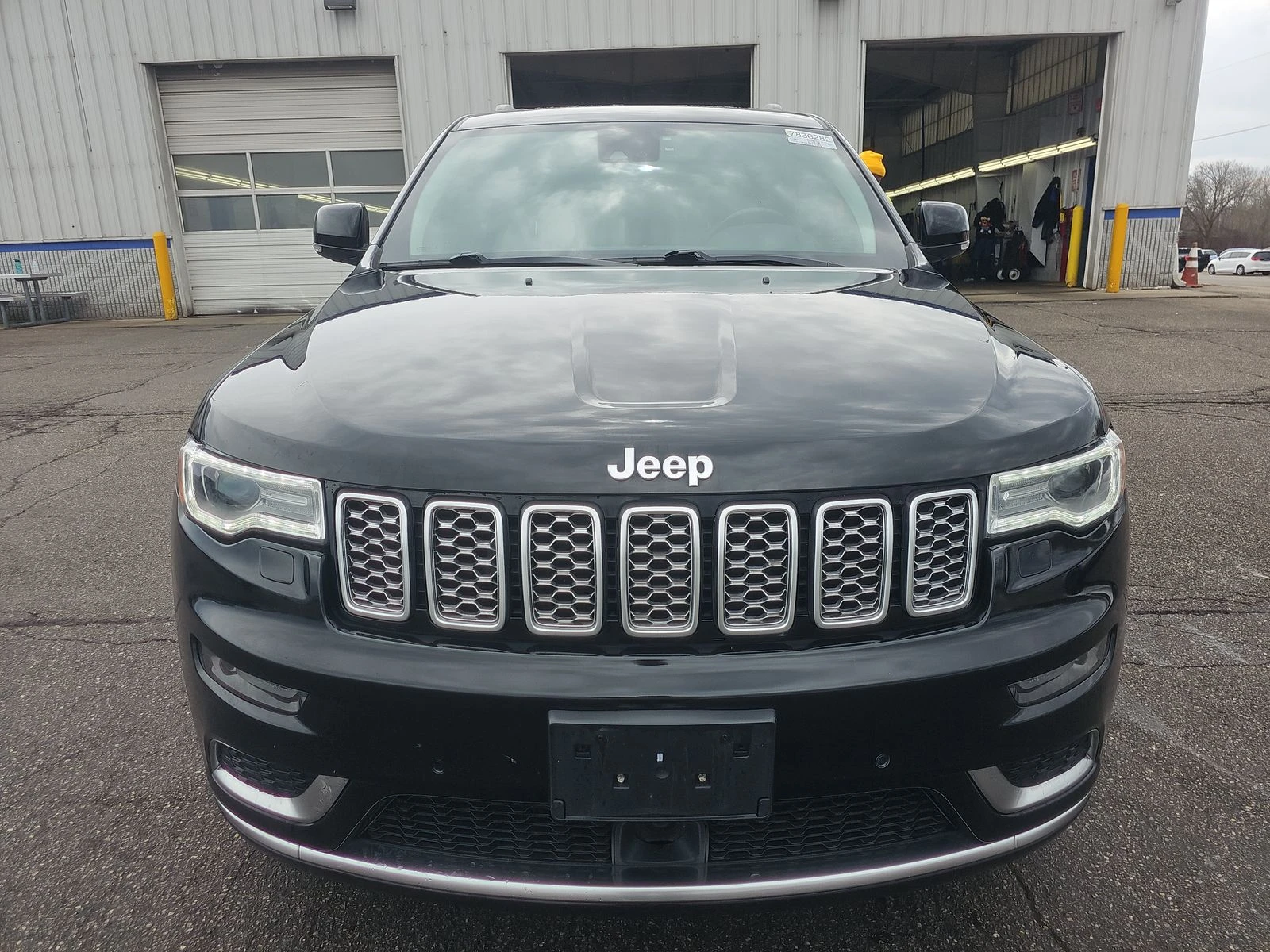 Jeep Grand cherokee 2018 Jeep Grand Cherokee Summit - изображение 2