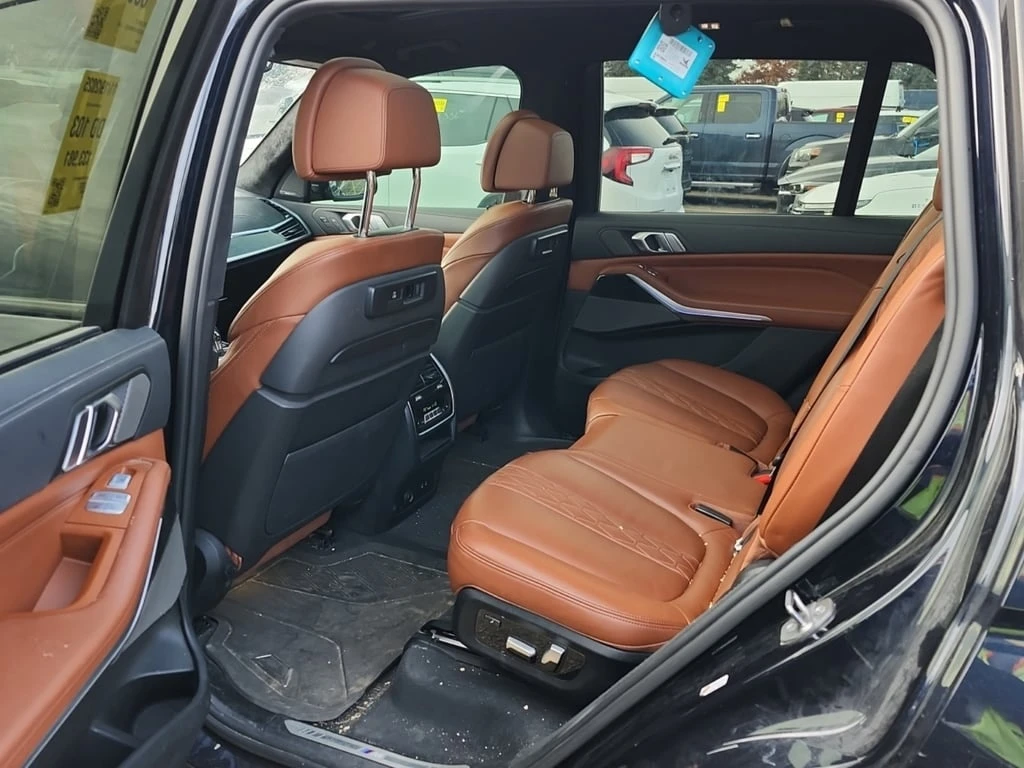 BMW X7 * M50I * CARFAX *    | Mobile.bg   13