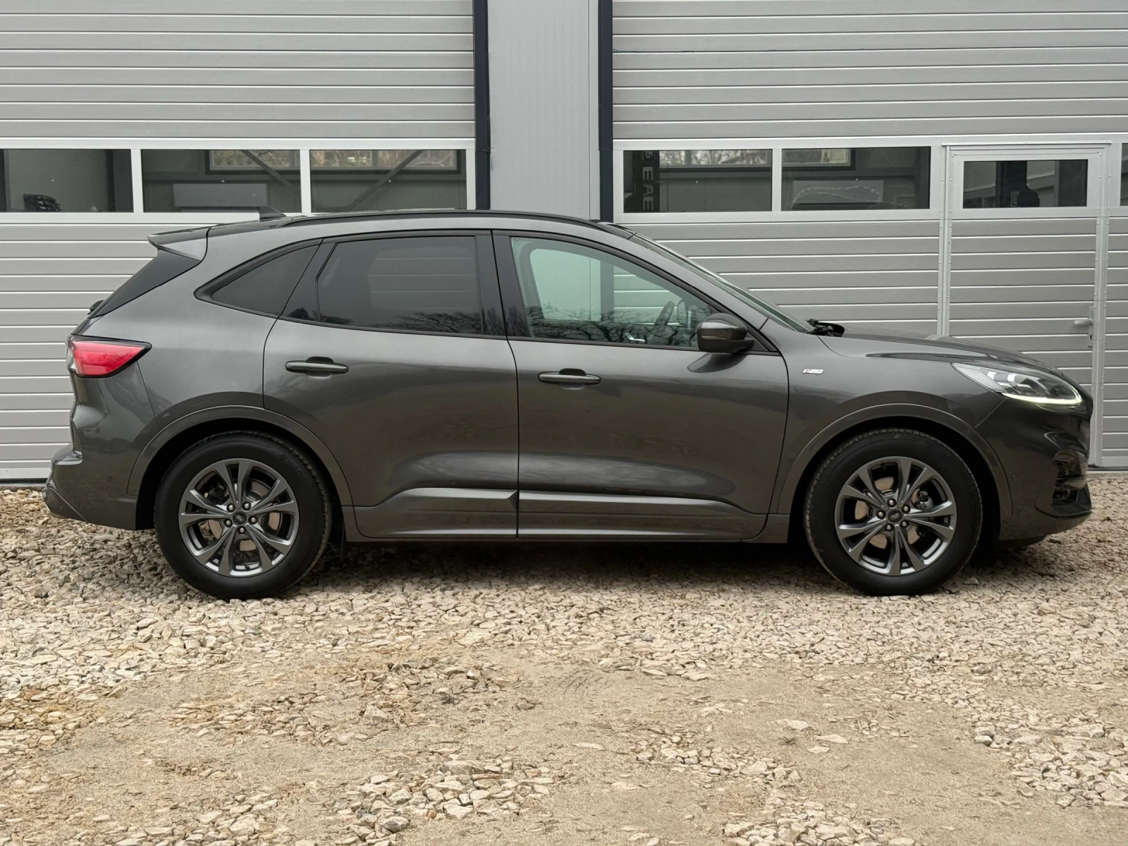 Ford Kuga 1.5 ST-LINE 120 k.c - изображение 8