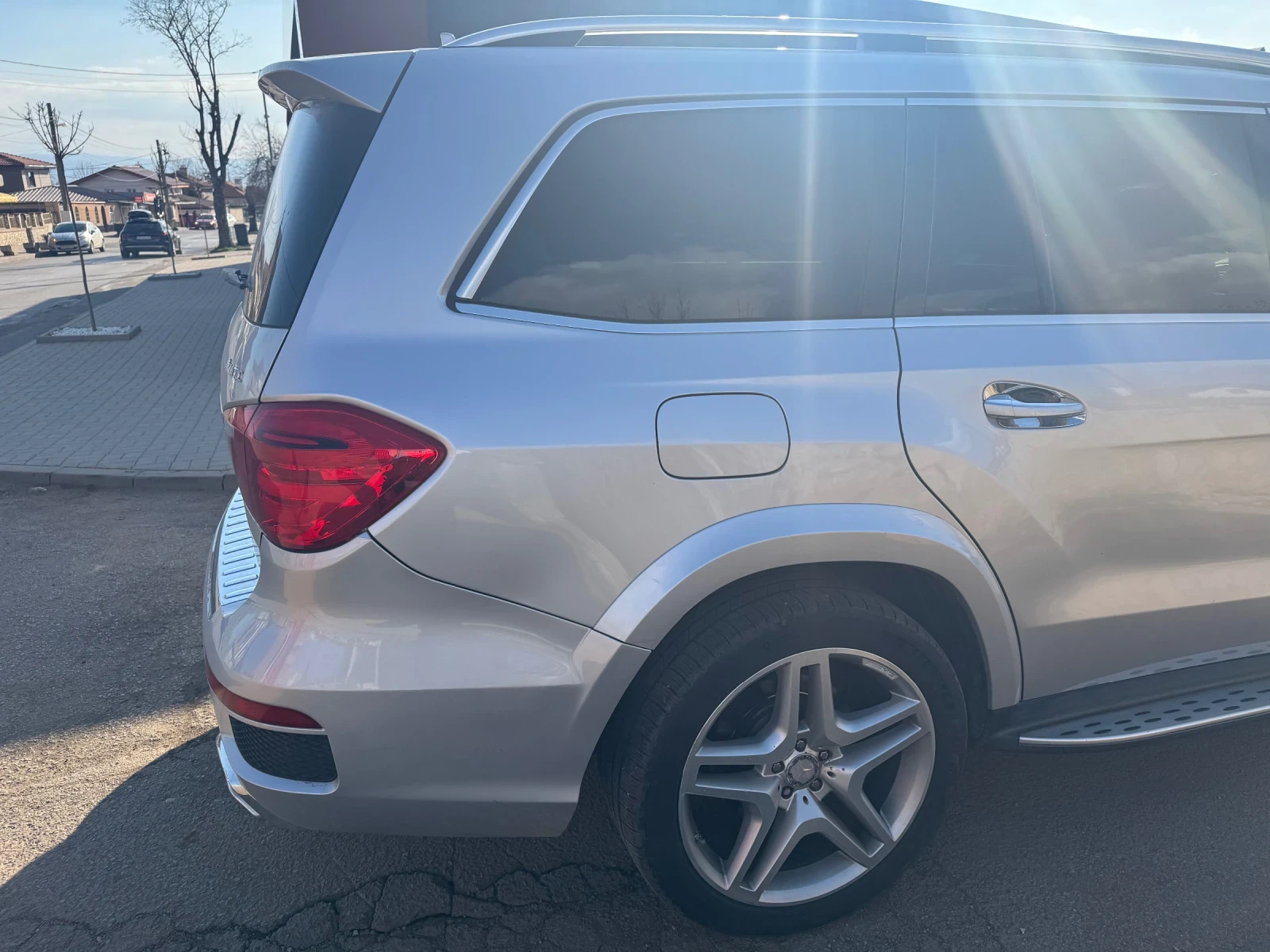 Mercedes-Benz GL 550, снимка 10 - Автомобили и джипове - 53435927