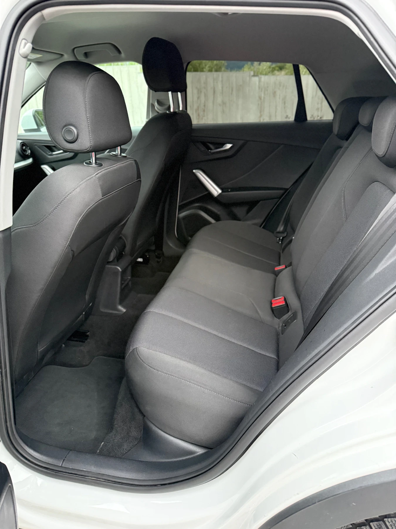 Audi Q2 1.6 TDI, снимка 10 - Автомобили и джипове - 54285539