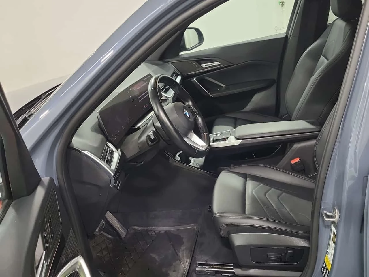 BMW X1 XDRIVE28I| ПАМЕТ| PANORAMA| AMBIENT| 2 КЛЮЧА| , снимка 8 - Автомобили и джипове - 54453662