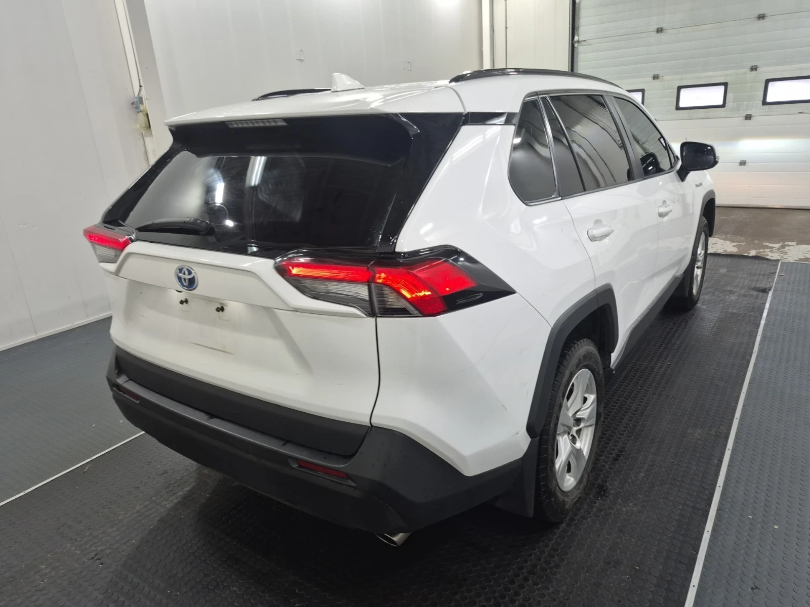 Toyota Rav4 HYBRID XLE * �������� * KEYLESS * BLIND SPOT *  | Mobile.bg � ����������� 4