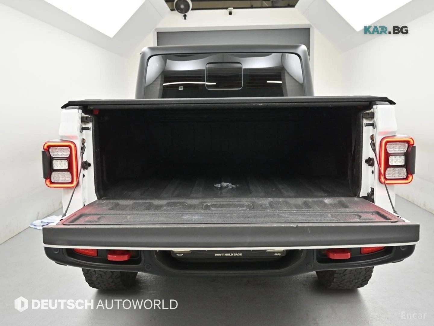 Jeep Gladiator RUBICON / DISTRONIC / ПОДГРЕВИ / КОЖЕН САЛОН, снимка 17 - Автомобили и джипове - 54596924