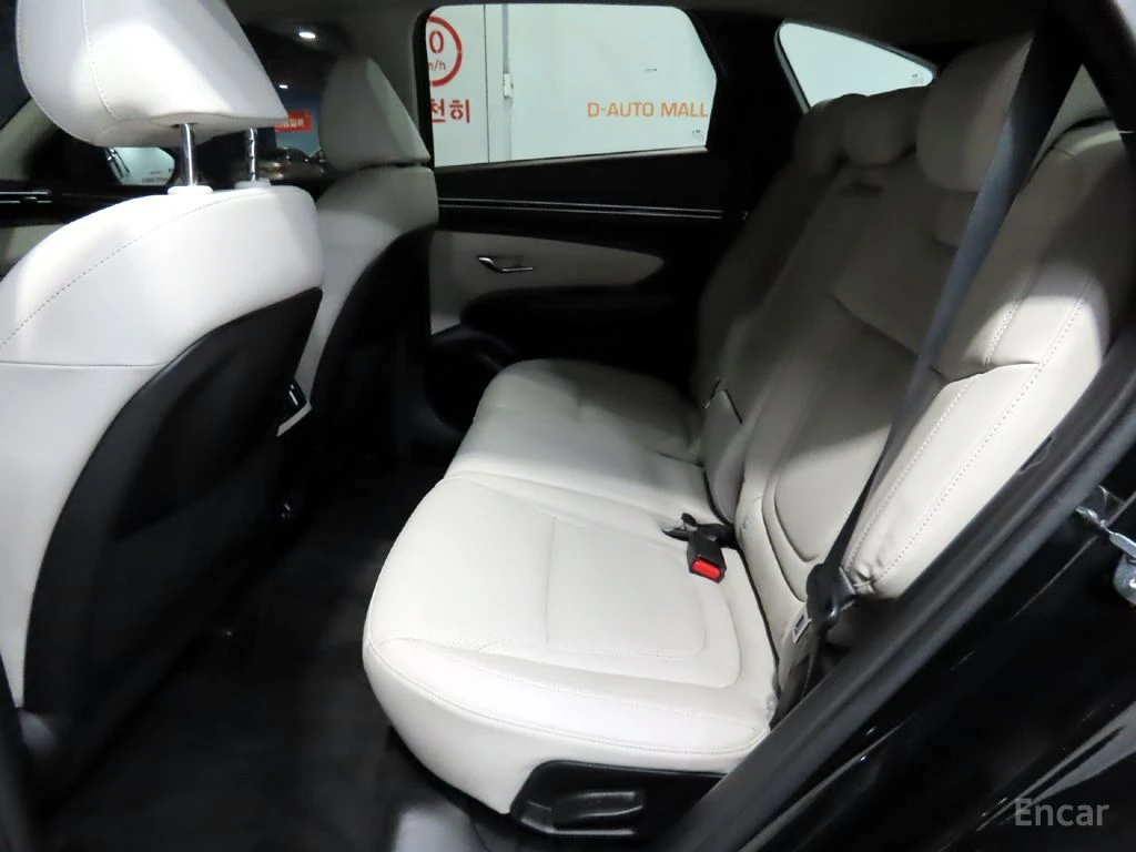 Hyundai Tucson 1.6* TURBO* INSPIRATION* ДИГИТАЛНО* ТАБЛО* ОБДУХВА, снимка 13 - Автомобили и джипове - 54702532