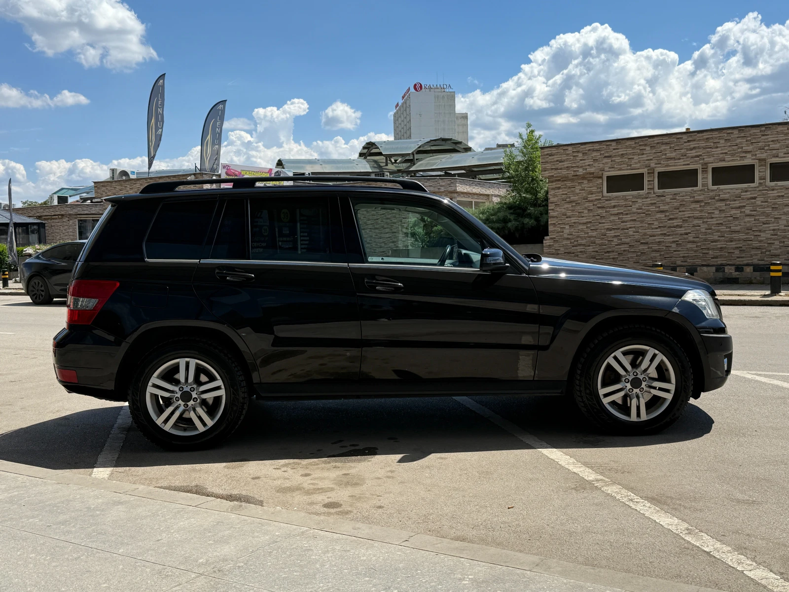 Mercedes-Benz GLK 6 МЕСЕЦА ГАРАНЦИЯ/320CD 224к.с. 4 Matic/Панорама, снимка 5 - Автомобили и джипове - 54720783