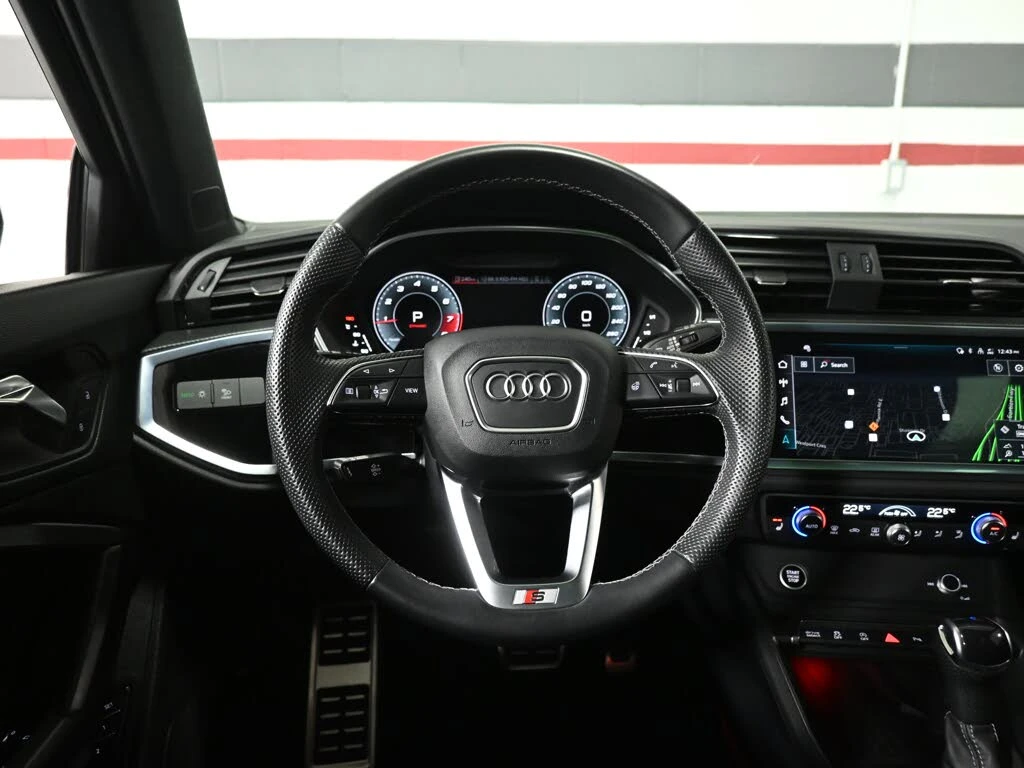 Audi Q3 Technik 45 TFSI | SONOS | S-Line| Ambient, снимка 9 - Автомобили и джипове - 55436573