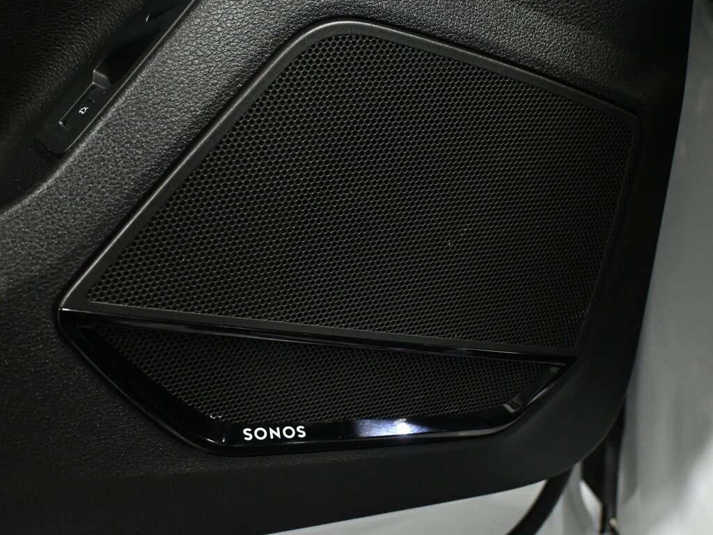 Audi Q3 Technik 45 TFSI | SONOS | S-Line| Ambient, снимка 8 - Автомобили и джипове - 55436573