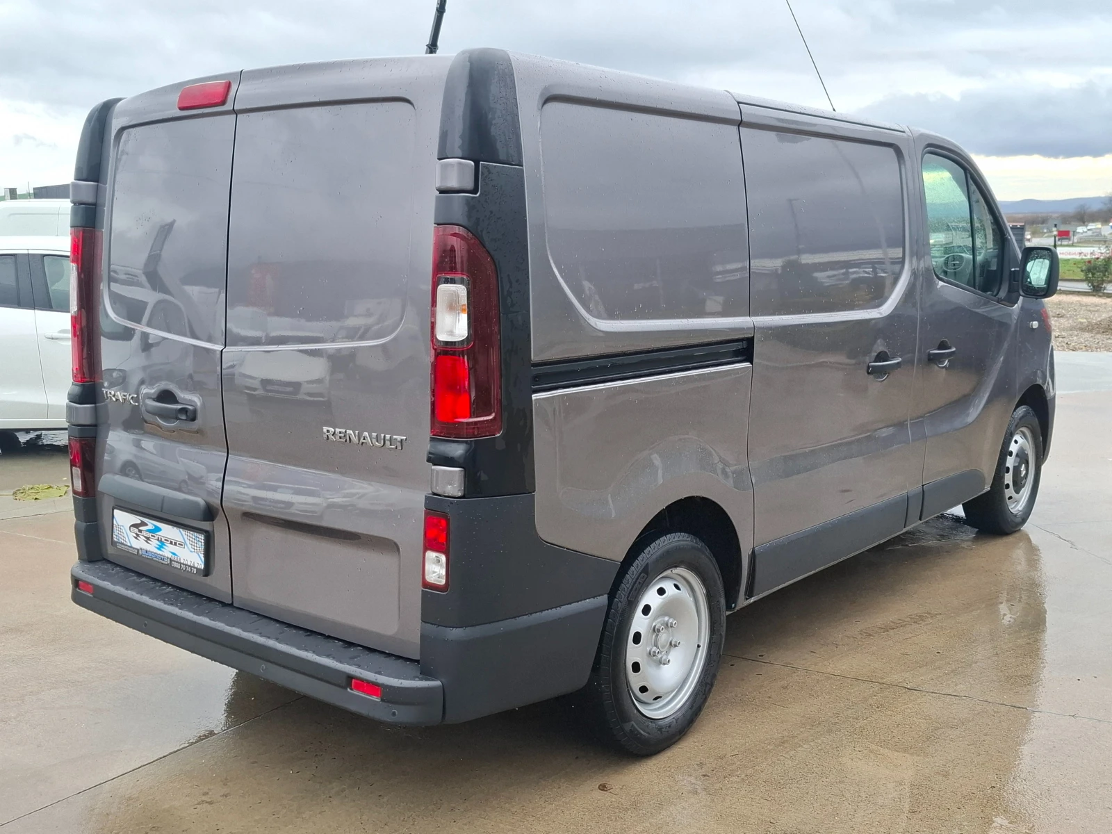 Renault Trafic 1.6CDTI/Euro5B - изображение 3