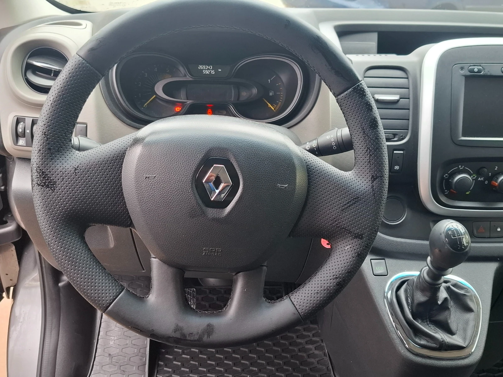 Renault Trafic 1.6CDTI/Euro5B - изображение 7