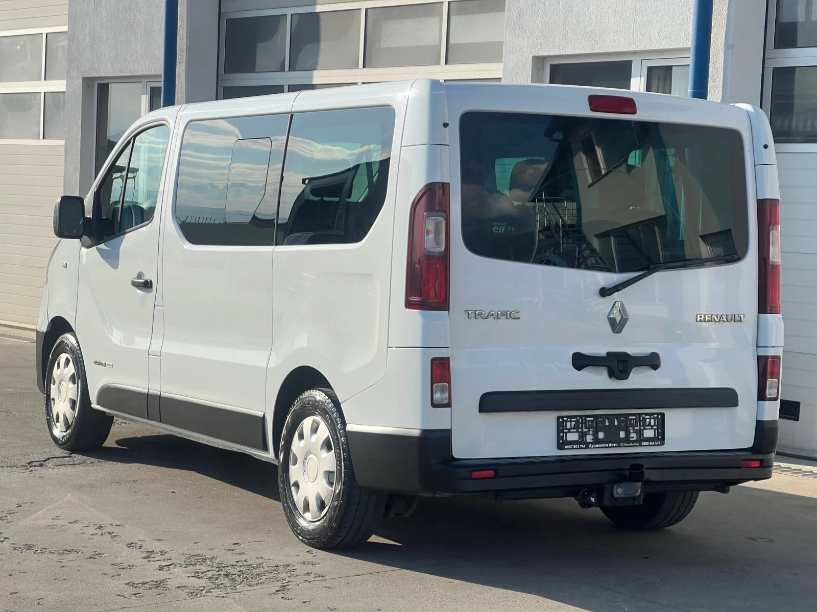 Renault Trafic 9-места / Климатик / 125к.с, снимка 5 - Бусове и автобуси - 53987355