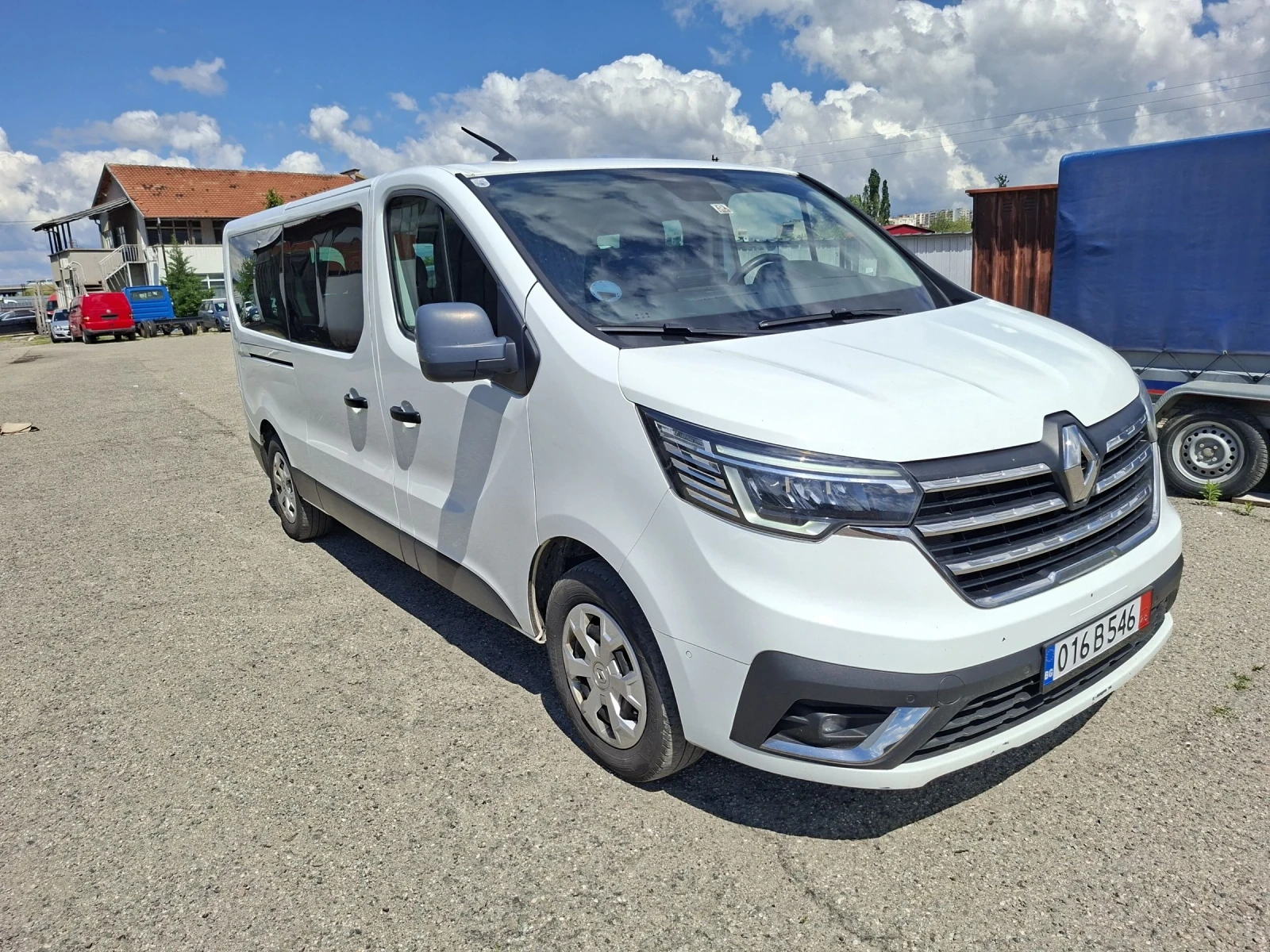 Renault Trafic, снимка 8 - Бусове и автобуси - 54666128