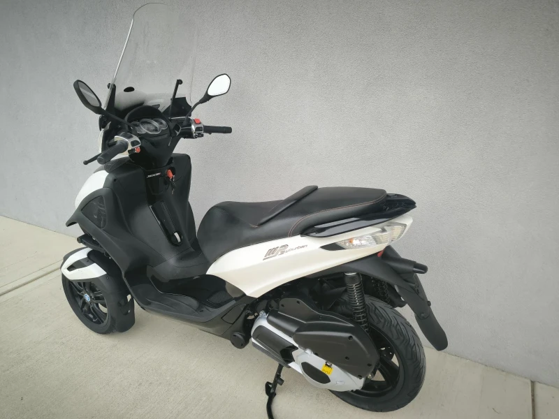 Piaggio Mp3 300i Yourban, 21.503 км. , Нов внос Италия , снимка 8 - Мотоциклети и мототехника - 47184962