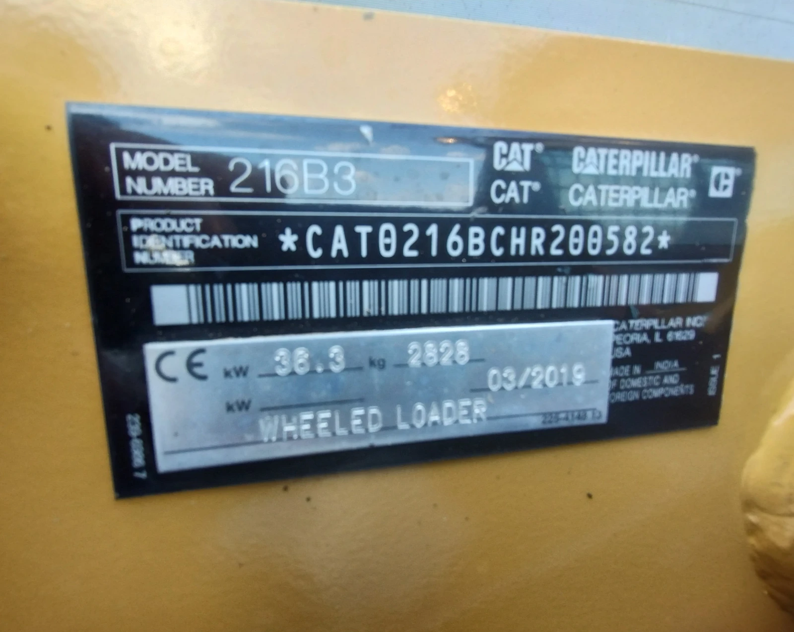 Мини челни товарачи Cat 216B3 - изображение 7