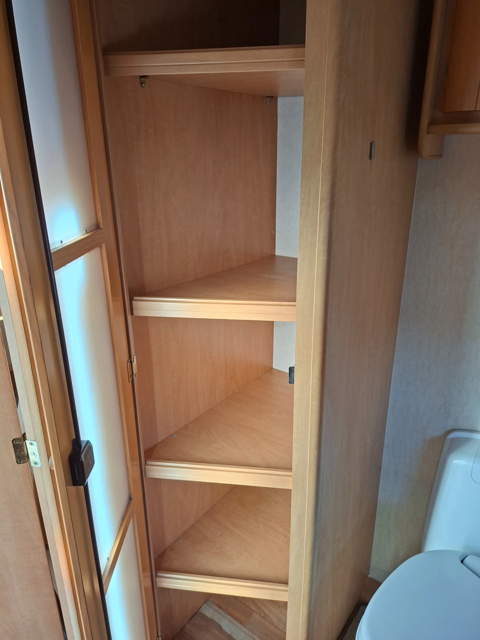 �������� Coachmen Laser | Mobile.bg � ����������� 13