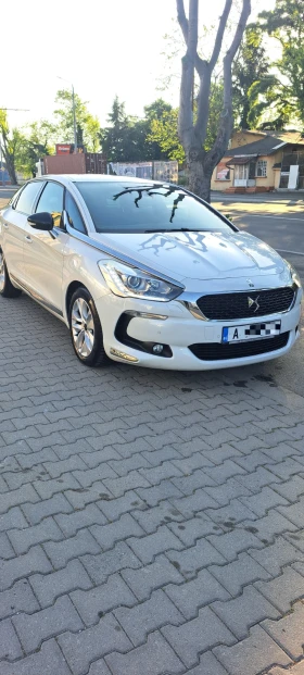     DS DS 5