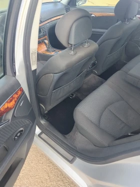 Mercedes-Benz E 200 2.0, снимка 12