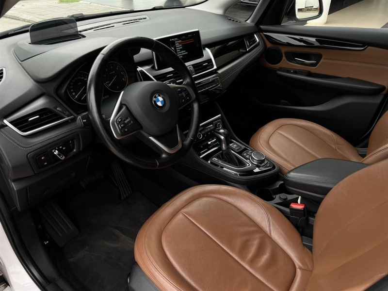 BMW 218 d Active Tourer, снимка 5 - Автомобили и джипове - 46443667