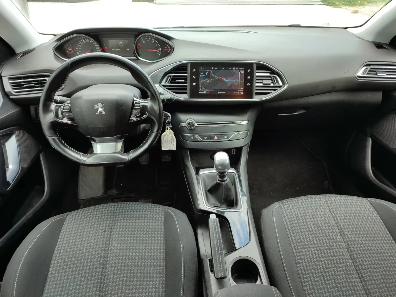 Peugeot 308 SW 1.2 pure tech active 110 s&s, снимка 4 - Автомобили и джипове - 48044974