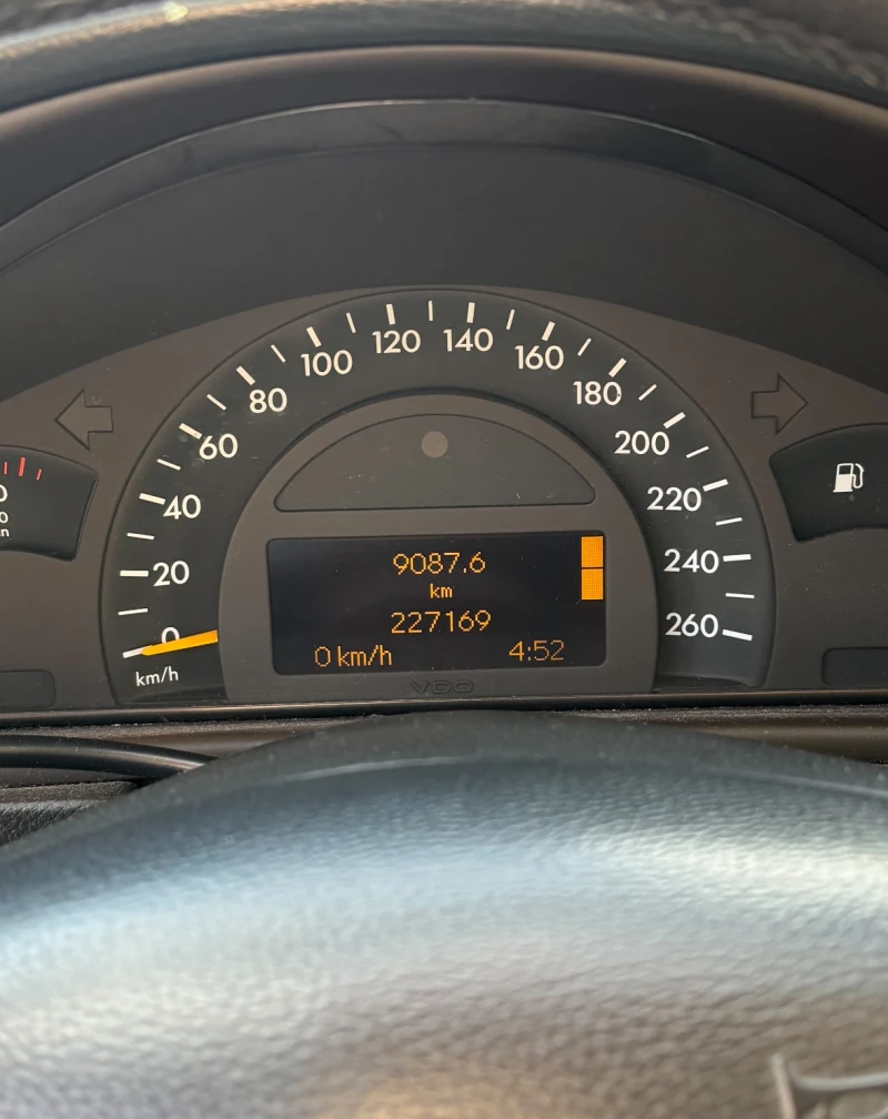 Mercedes-Benz C 220 CDI Elegance, снимка 12 - Автомобили и джипове - 48442177