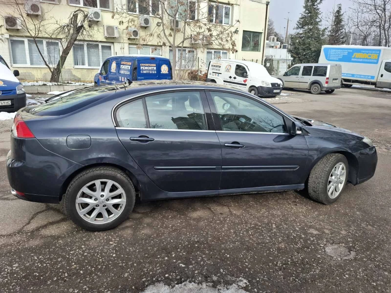 Renault Laguna 2.0 DCI, снимка 3 - Автомобили и джипове - 48764066