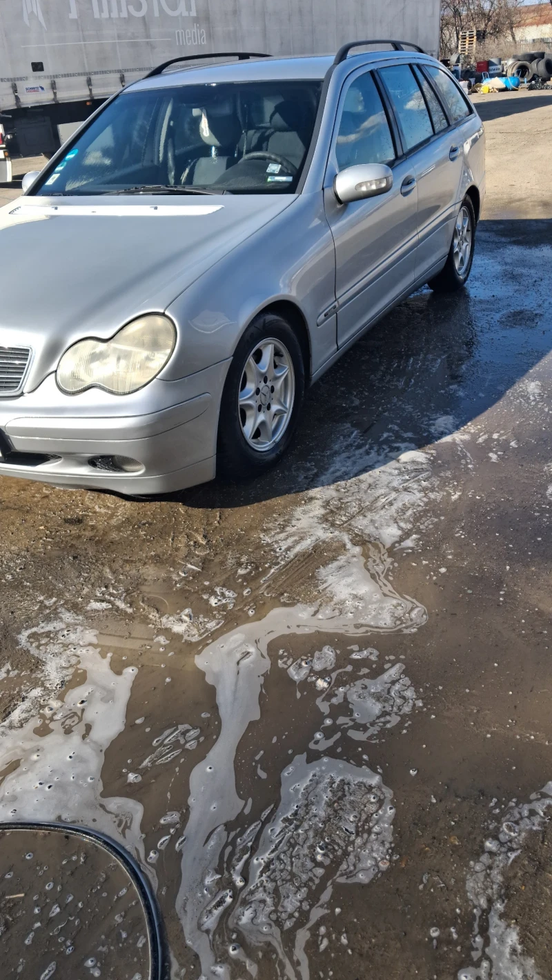 Mercedes-Benz C 220, снимка 3 - Автомобили и джипове - 49112820