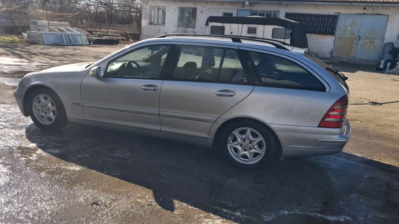 Mercedes-Benz C 220, снимка 6 - Автомобили и джипове - 49112820