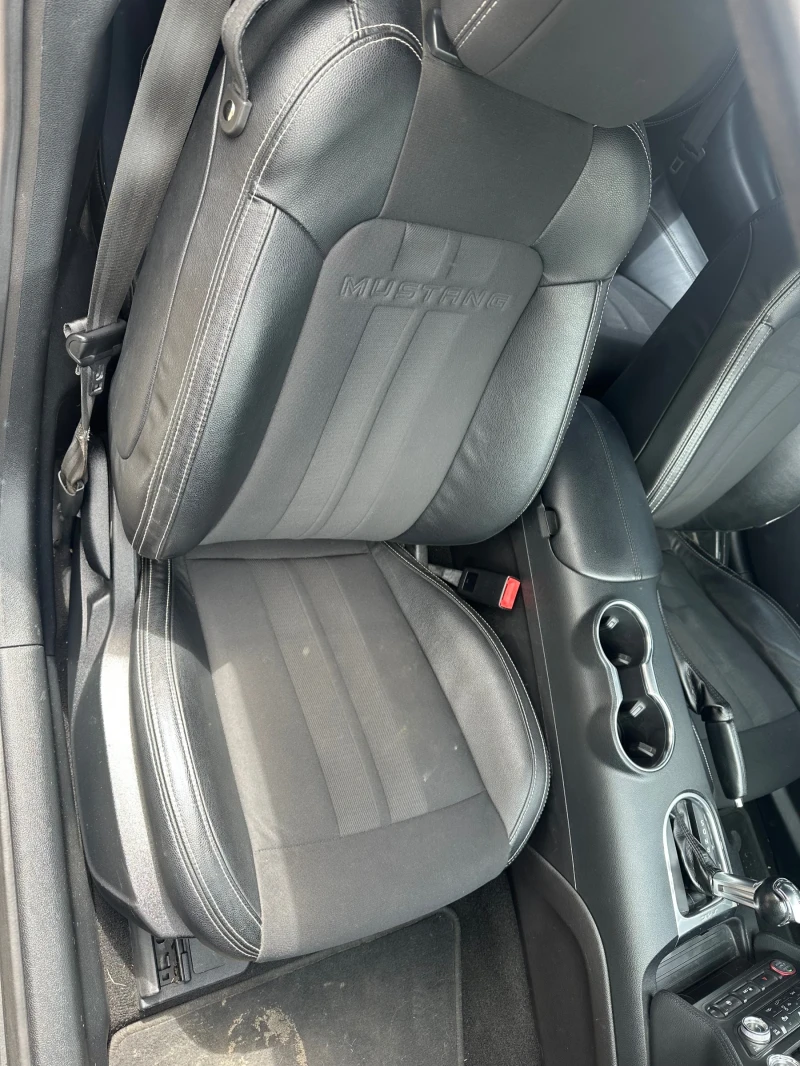 Ford Mustang, снимка 10 - Автомобили и джипове - 49946643