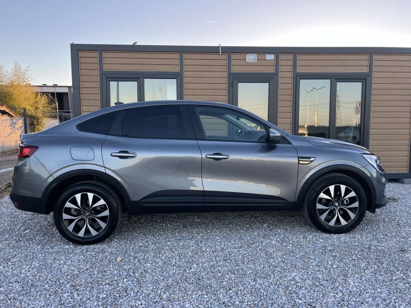 Renault Arkana 1.6 E-Tech HYBRID 145ch EVOLUTION, снимка 4 - Автомобили и джипове - 51830371