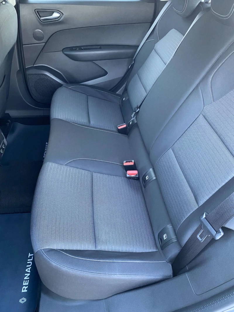 Renault Arkana 1.6 E-Tech HYBRID 145ch EVOLUTION, снимка 11 - Автомобили и джипове - 51830371