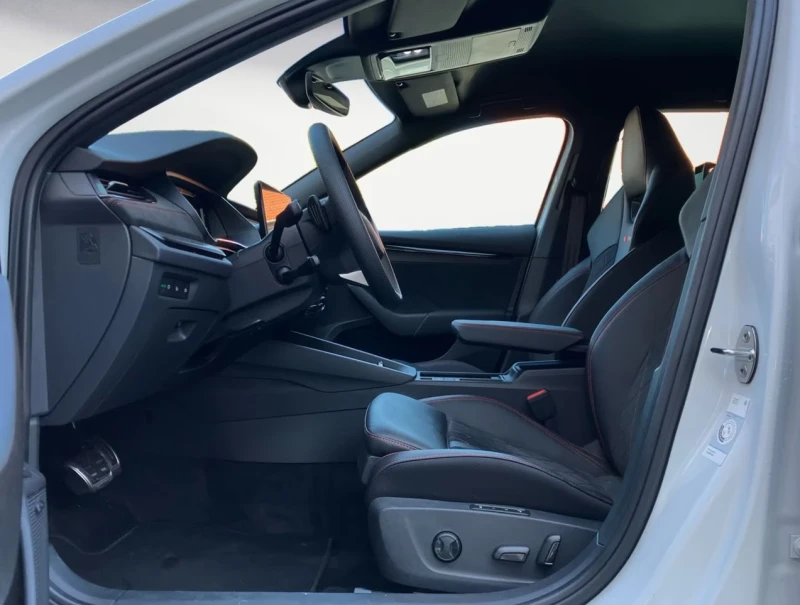 Skoda Octavia 2.0 TSI RS* Head Up* , снимка 7 - Автомобили и джипове - 52153639