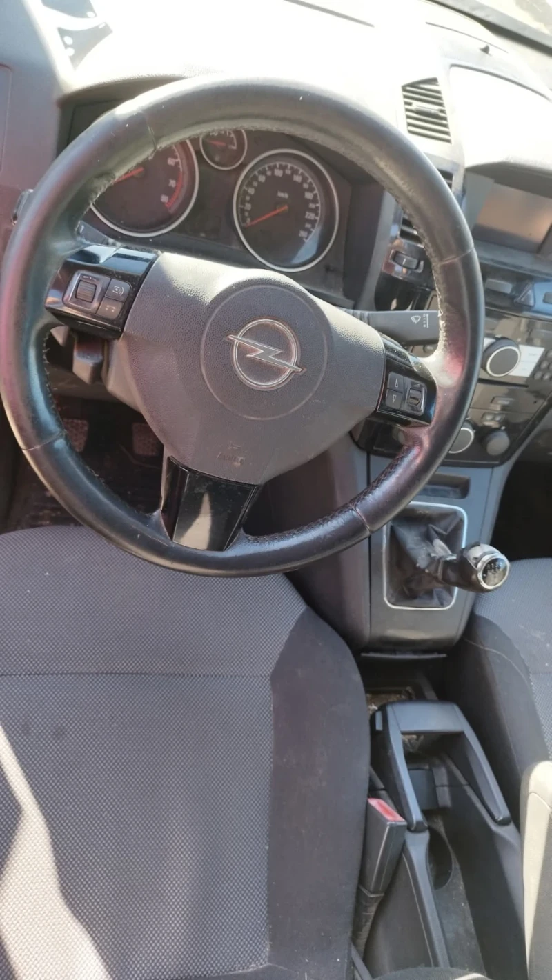 Opel Zafira 1.8 бензин на части вс работи по автомобила , снимка 3 - Автомобили и джипове - 52666185