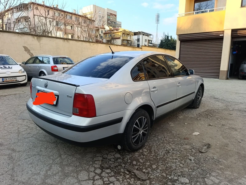 VW Passat, снимка 4 - Автомобили и джипове - 52791783