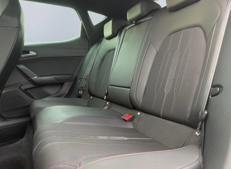 Cupra Leon 1.4 TSI Hybrid, снимка 7 - Автомобили и джипове - 52800176
