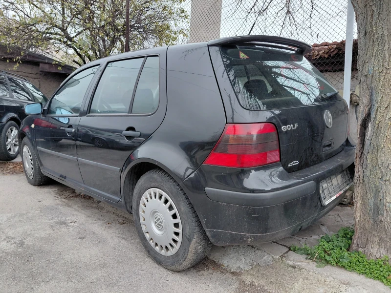 VW Golf, снимка 4 - Автомобили и джипове - 52891451