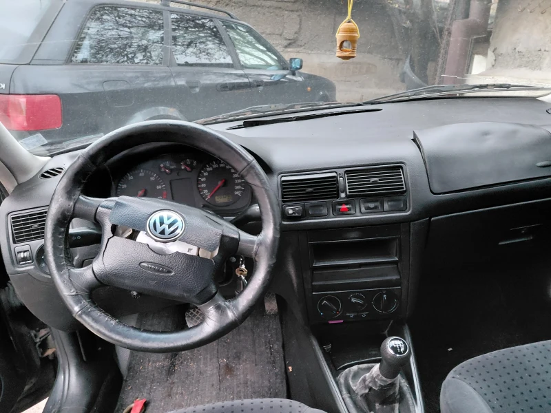 VW Golf, снимка 7 - Автомобили и джипове - 52891451