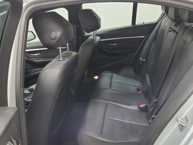 BMW 330 * 330I XDRIVE * CARFAX * ЦЕНА ДО БГ, снимка 13 - Автомобили и джипове - 52922291