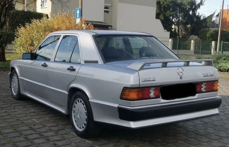 Mercedes-Benz 190 E 2.5 16V, снимка 2 - Автомобили и джипове - 53132501