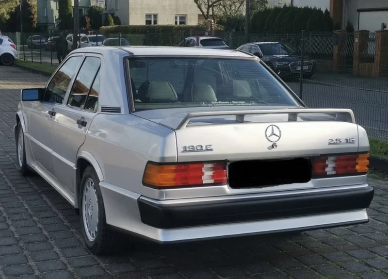 Mercedes-Benz 190 E 2.5 16V, снимка 3 - Автомобили и джипове - 53132501
