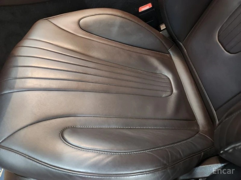 Mercedes-Benz CLS 300, снимка 10 - Автомобили и джипове - 53212433