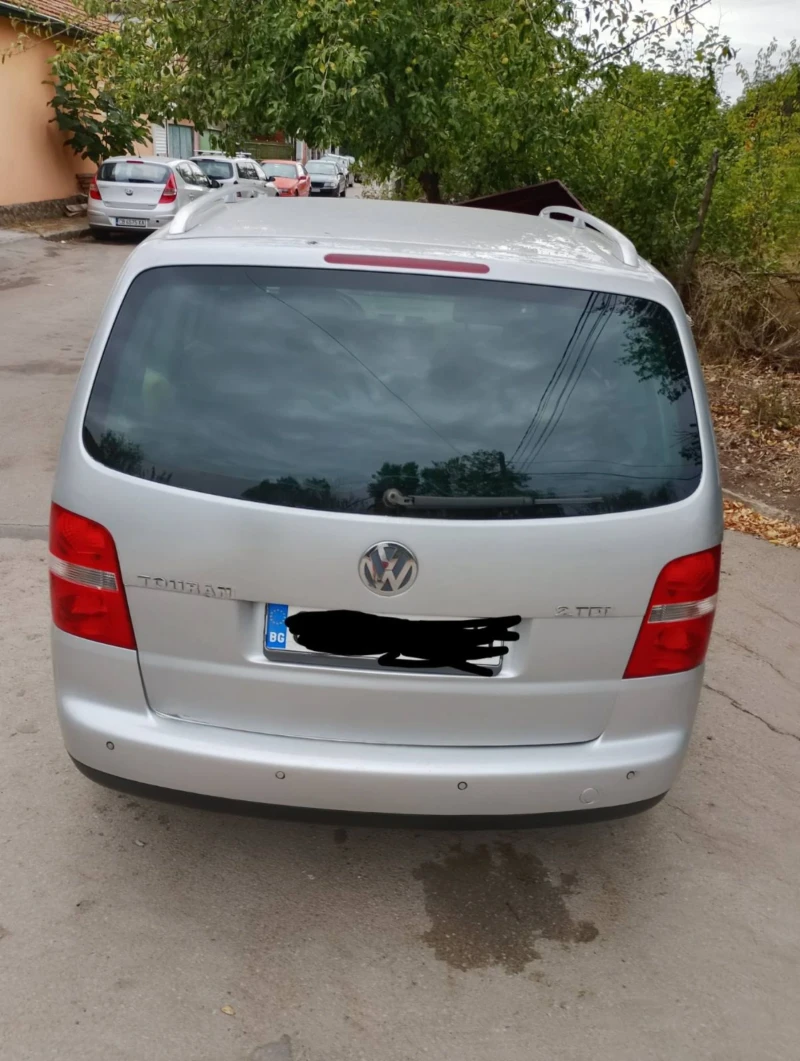 VW Touran, снимка 3 - Автомобили и джипове - 53261445