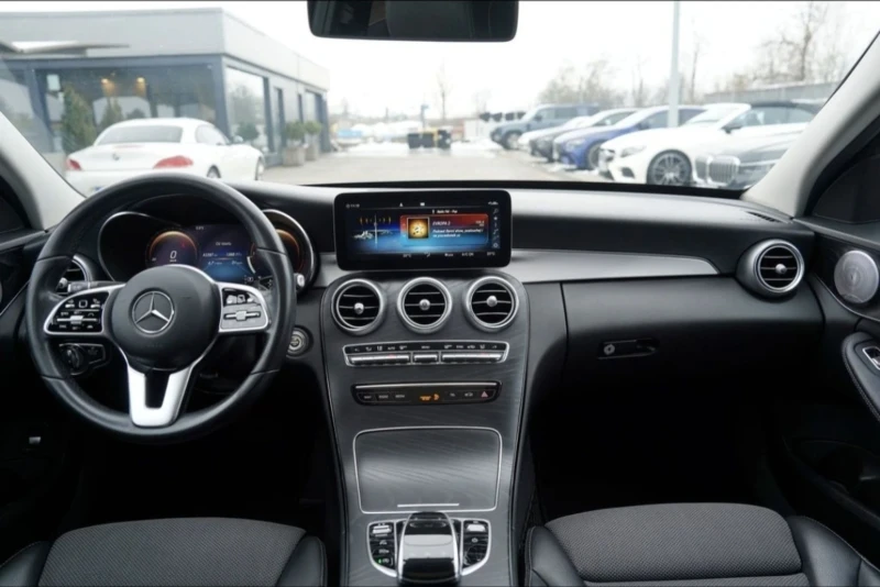 Mercedes-Benz C 220 Avantgarde| 9G-Tronic | Панорама | Burmester| 360, снимка 9 - Автомобили и джипове - 53328619