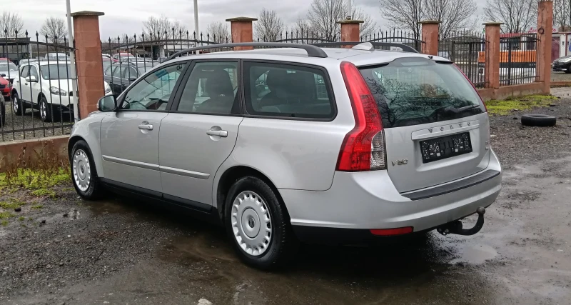 Volvo V50 1.6D NAVI, снимка 6 - Автомобили и джипове - 53469115