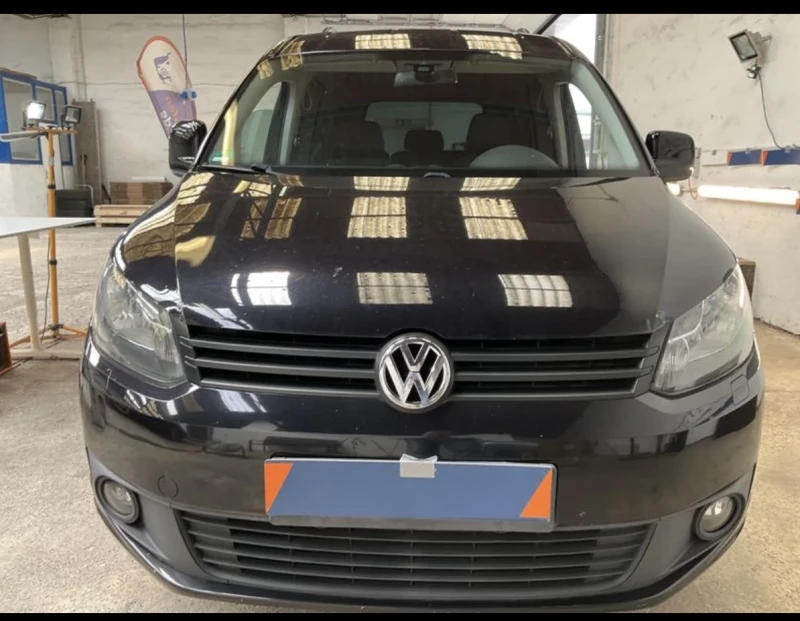VW Caddy 1.6 Bifuel 7 места Maxi фабрична газ LPG, снимка 2 - Автомобили и джипове - 53515572