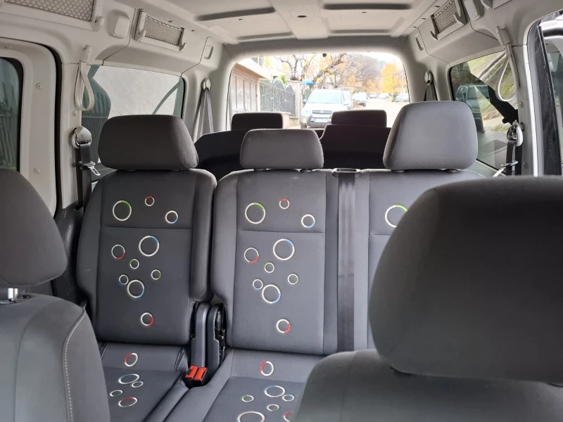 VW Caddy 1.6 Bifuel 7 места Maxi фабрична газ LPG, снимка 12 - Автомобили и джипове - 53515572