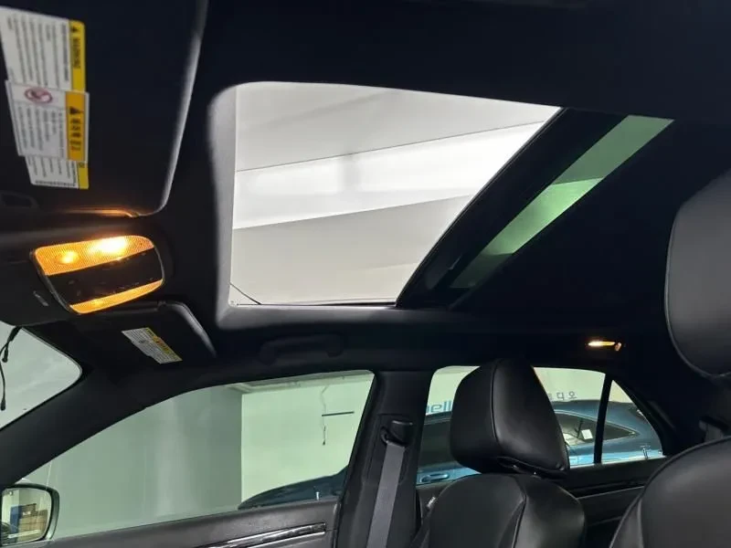 Chrysler 300c 3.6, снимка 17 - Автомобили и джипове - 54326067