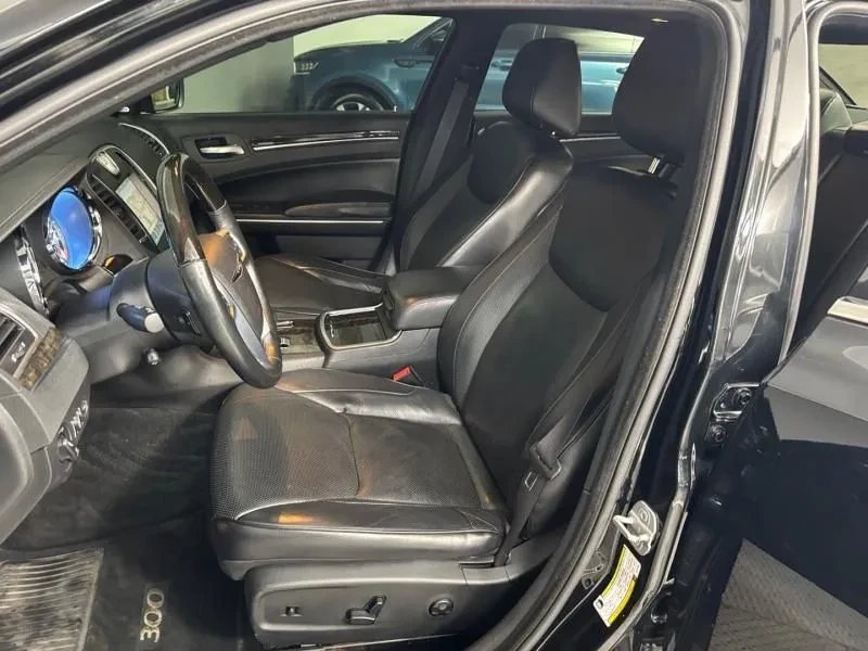 Chrysler 300c 3.6, снимка 8 - Автомобили и джипове - 54326067